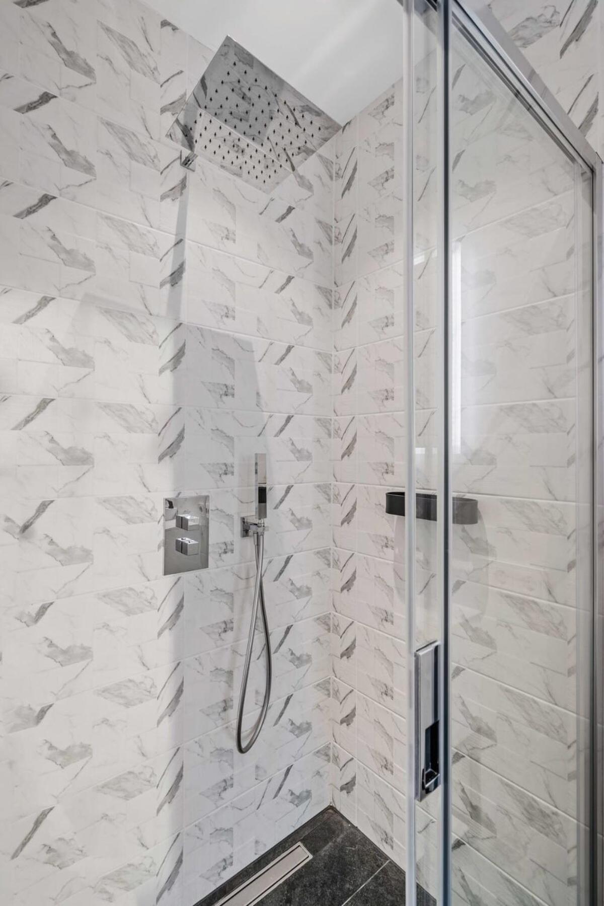 Appartement De Luxe 1 Chambre A Coucher, Centre Commercial, Piscine Et Fitness Luxembourg Exterior photo